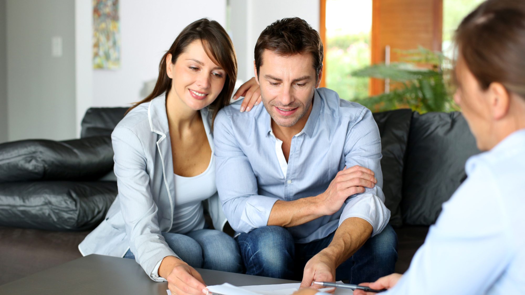 Couple,Meeting,Consultant,For,Financial,Contract