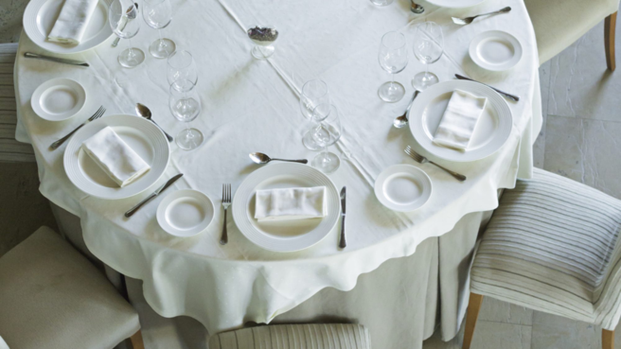 Event,Tables,Prepared,In,Hotel,Restaurant,And,Catering,Celebrations