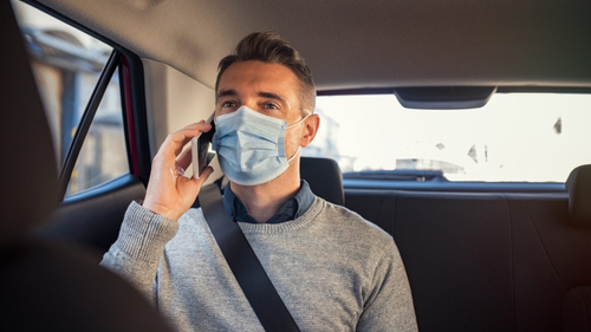 Mature,Business,Man,Wearing,A,Face,Mask,For,Safety,Against